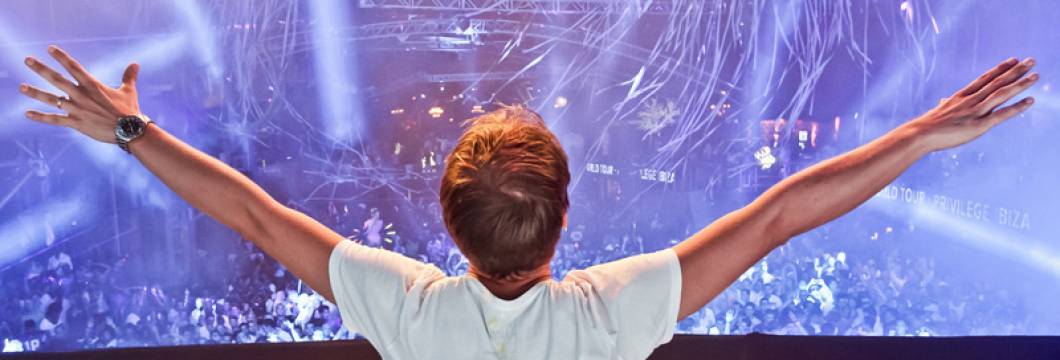 Check out Armin’s UR7 liveset from Ibiza! (Part 1)